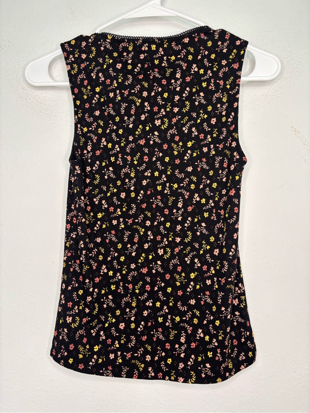 OLD NAVY BLACK FLORAL PRINTED FULL LENGTH RUFFLE TANK TOP SZ SMALL - Picture 6 of 6